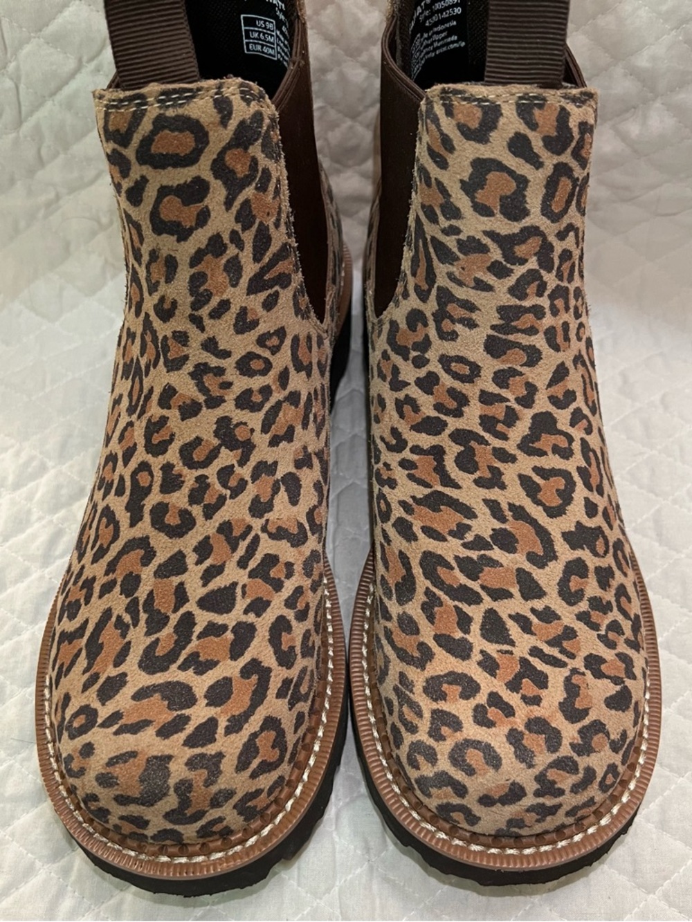 Ariat Fatbaby Chelsea Western Boot in Cheetah Print - Picture 3 of 12